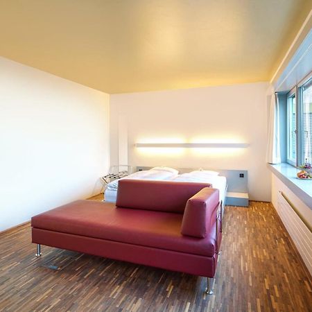 Dasbreitehotel Am Rhein Basel Exterior foto