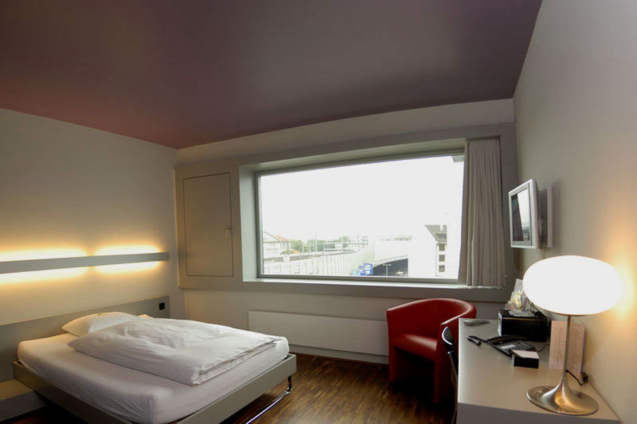 Dasbreitehotel Am Rhein Basel Exterior foto