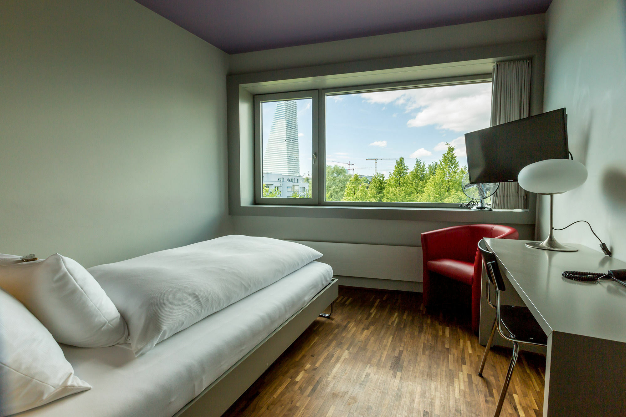 Dasbreitehotel Am Rhein Basel Exterior foto